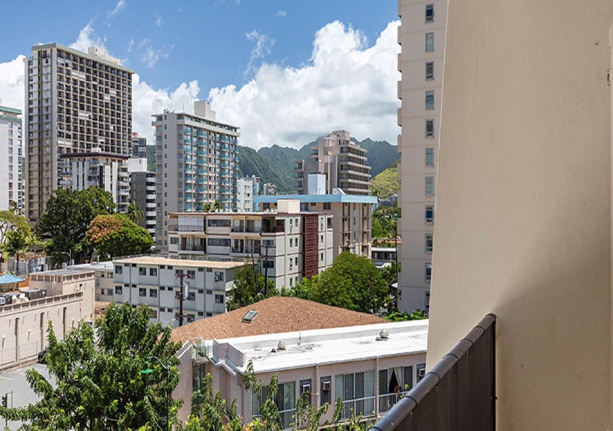 Castle Bamboo Waikiki Hotel Honolulu Exterior photo